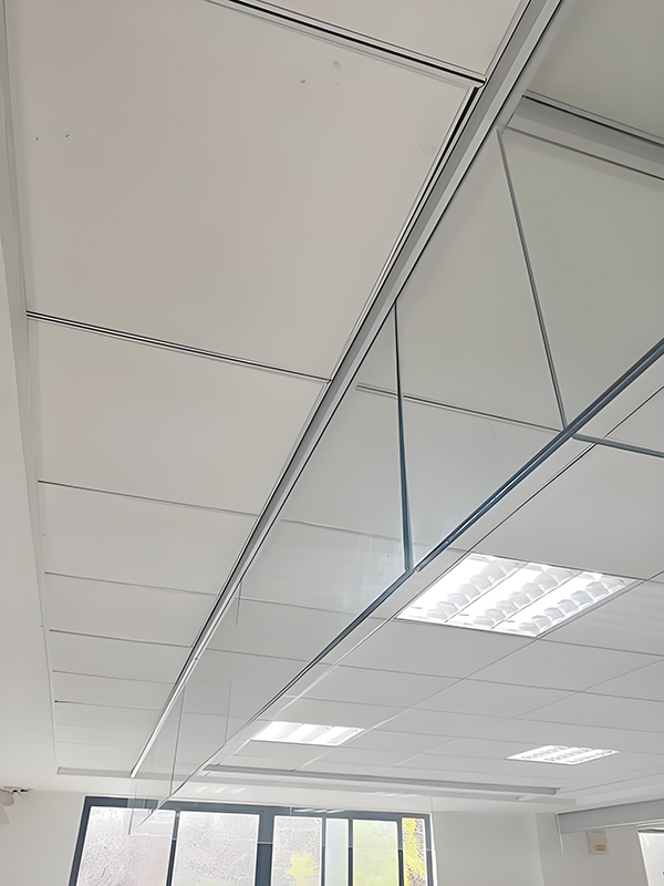 七里河玻璃七里河挡烟垂壁 七里河玻璃七里河挡烟垂壁