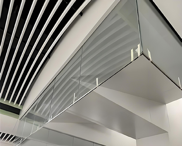 七里河玻璃七里河挡烟垂壁 七里河玻璃七里河挡烟垂壁