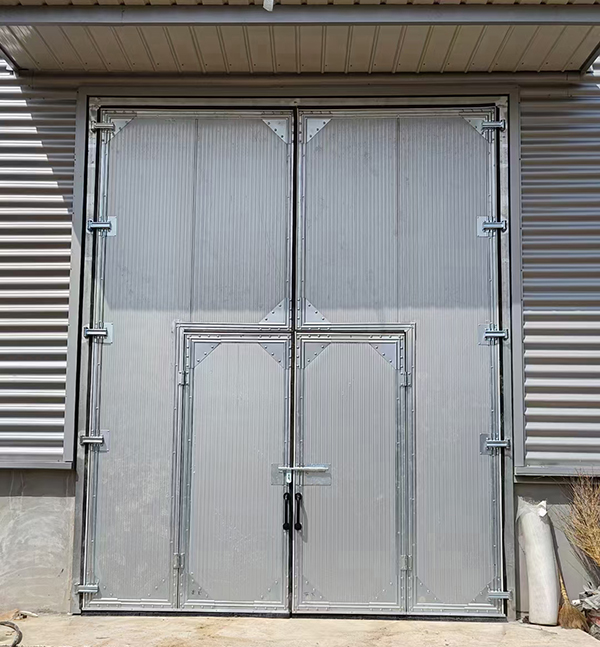 七里河工业平开门