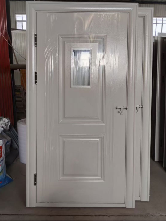 七里河学校教室门