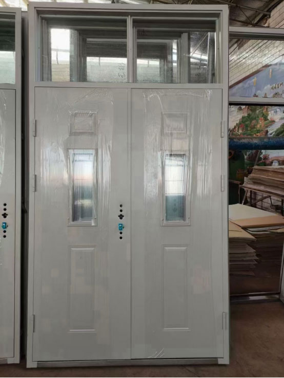 七里河学校教室门