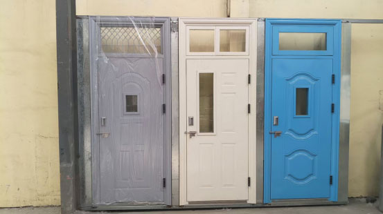 七里河学校教室门