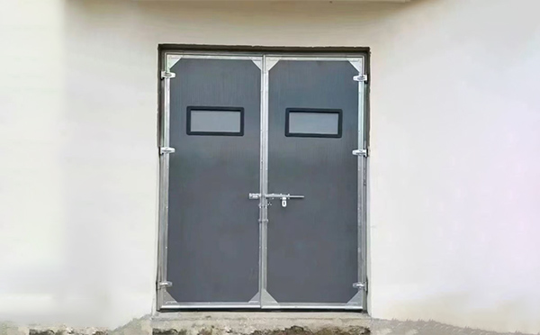 七里河工业门在高温作业区域的运行表现