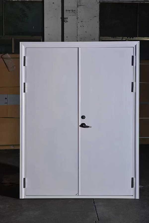 酒店项目完成公共区域七里河防火门布设