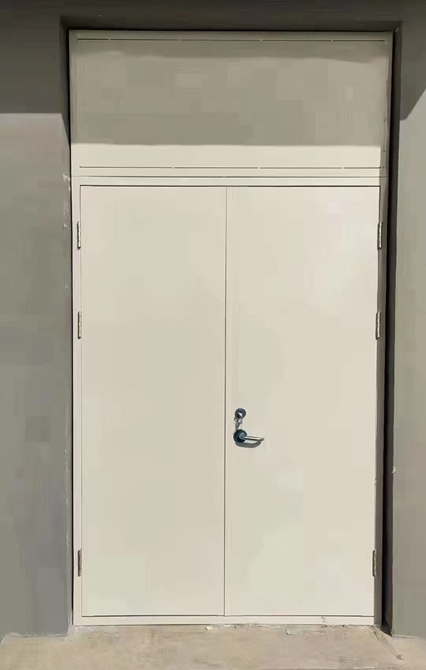 展览馆项目完成大跨度七里河防火门安装